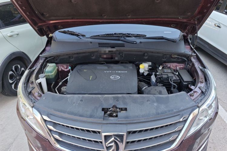 Used Baojun 560 2017 Rhythmic Edition 1.8L iAMT Prestige Model Engine Bay