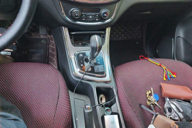 Used Baojun 560 2017 Rhythmic Edition 1.8L iAMT Prestige Model Gear Lever