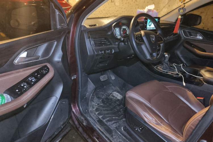 Used Baojun 560 2017 1.5T DCT Prestige Edition Driver Seat
