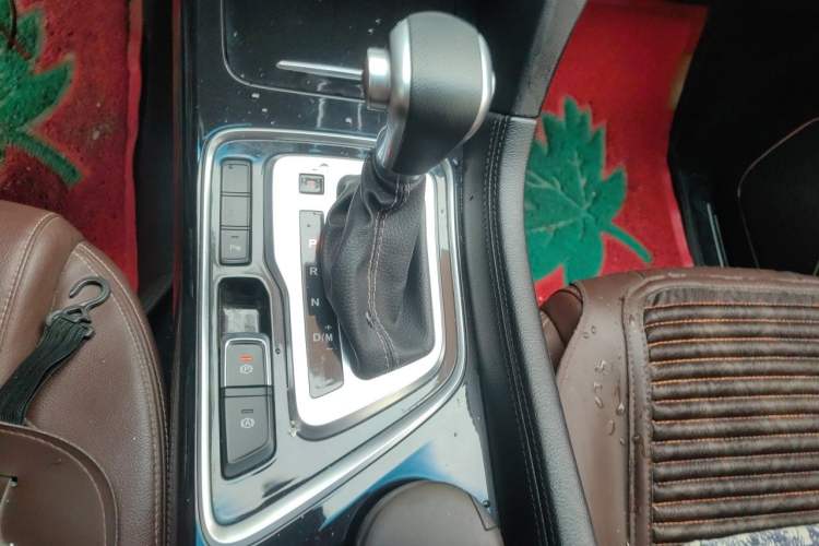 Used Baojun 560 2017 1.5T DCT Prestige Edition Gear Lever