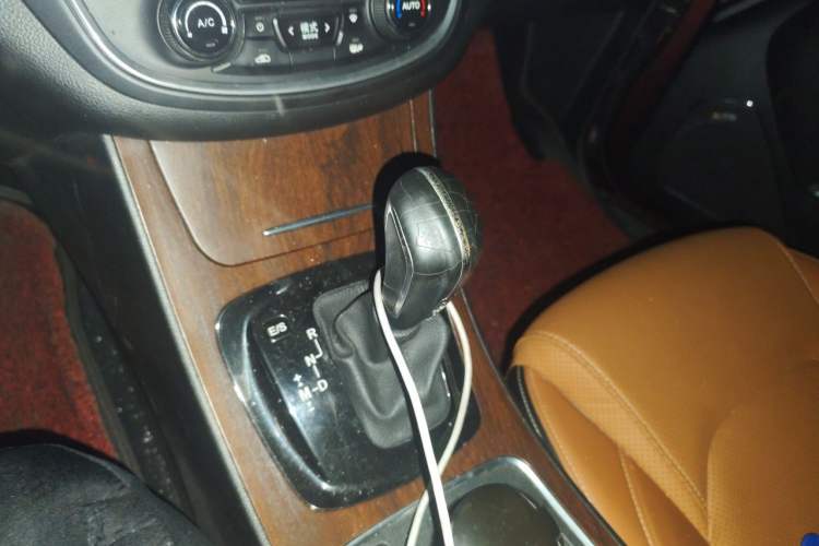 Used Baojun 560 2017 Rhythmic Edition 1.8L iAMT Prestige Model Gear Lever