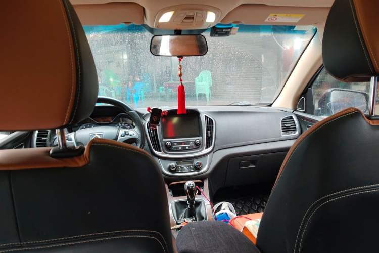 Used Baojun 560 2017 Rhythmic Edition 1.5T Manual Premium Model Headliner