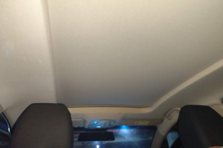 Used Baojun 560 2017 Rhythmic Edition 1.8L iAMT Prestige Model Headliner