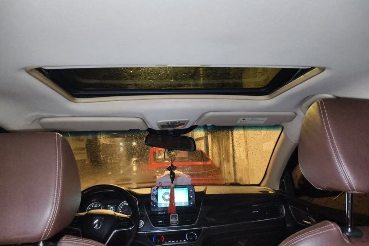Used Baojun 560 2017 1.5T DCT Prestige Edition Headliner