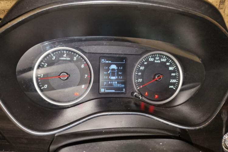 Used Baojun 560 2017 1.5T DCT Prestige Edition Instrument Cluster
