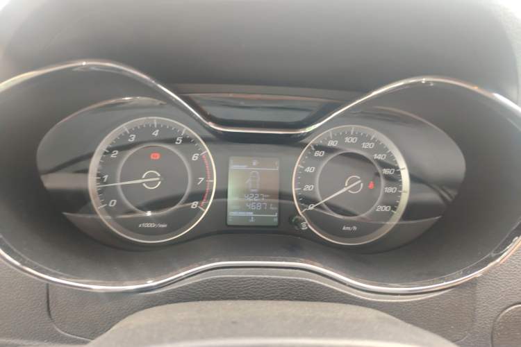Used Baojun 560 2017 Rhythmic Edition 1.5T Manual Enjoyment Model Instrument Cluster