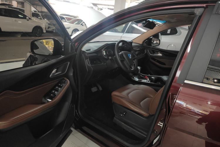 Used Baojun 560 2017 1.5T DCT Flagship Model Interior 3