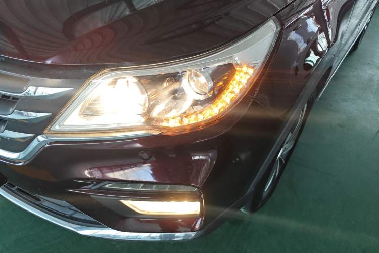 Used Baojun 560 2017 Rhythmic Edition 1.5T Manual Premium Model Left Front Headlight