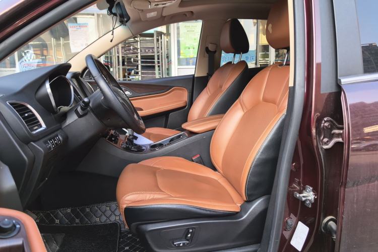 Used Baojun 560 2017 Rhythmic Edition 1.8L iAMT Prestige Model Left Front Seat