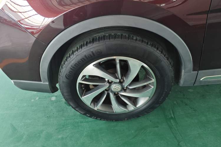 Used Baojun 560 2017 Rhythmic Edition 1.5T Manual Premium Model Left Front Wheel Hub