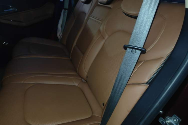 Used Baojun 560 2017 Rhythmic Edition 1.8L iAMT Prestige Model Left Rear Seat
