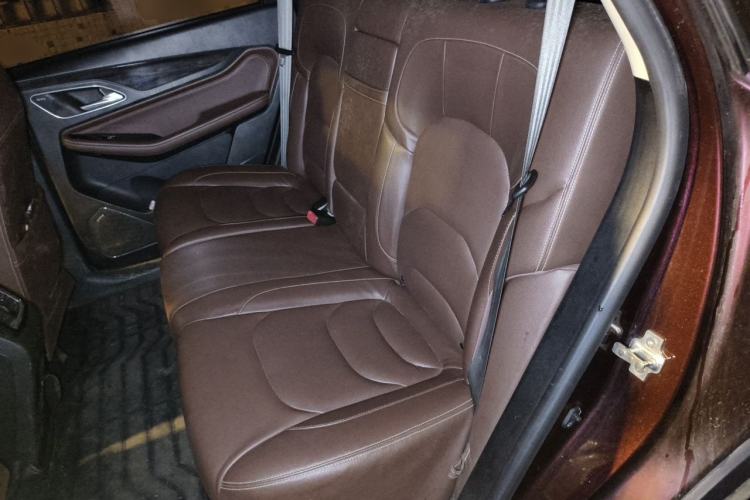 Used Baojun 560 2017 1.5T DCT Prestige Edition Left Rear Seat