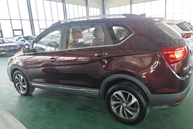 Used Baojun 560 2017 Rhythmic Edition 1.5T Manual Premium Model Left Side