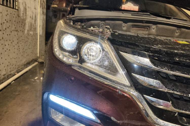 Used Baojun 560 2017 1.5T DCT Prestige Edition Right Front Headlight