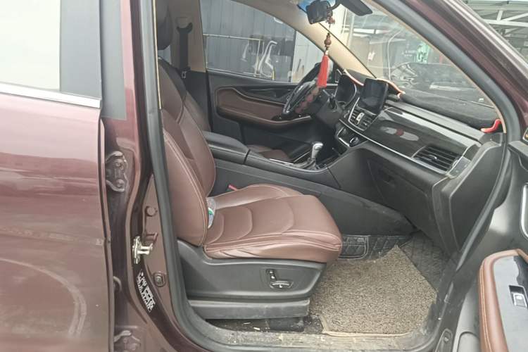 Used Baojun 560 2017 1.5T DCT Flagship Model Right Front Seat