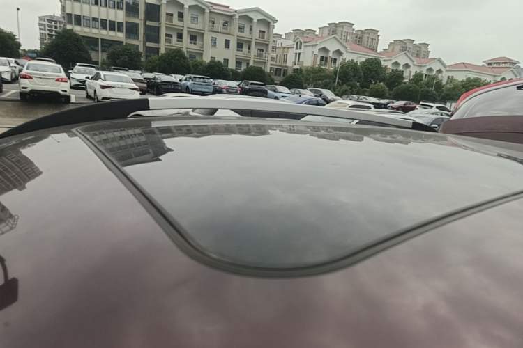 Used Baojun 560 2017 1.5T DCT Flagship Model Roof