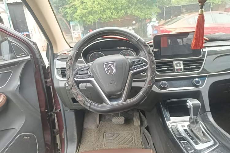 Used Baojun 560 2017 1.5T DCT Flagship Model Steering Wheel