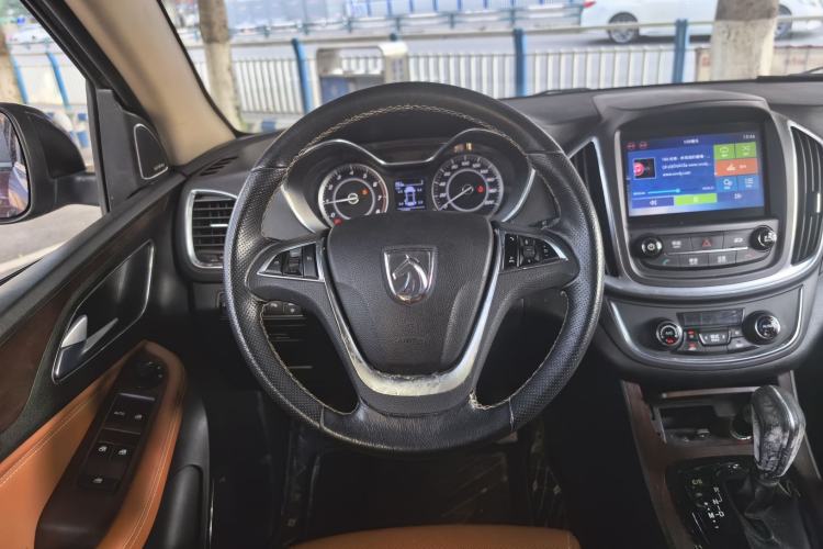 Used Baojun 560 2017 Rhythmic Edition 1.8L iAMT Prestige Model Steering Wheel