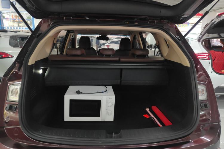 Used Baojun 560 2017 1.5T DCT Flagship Model Trunk
