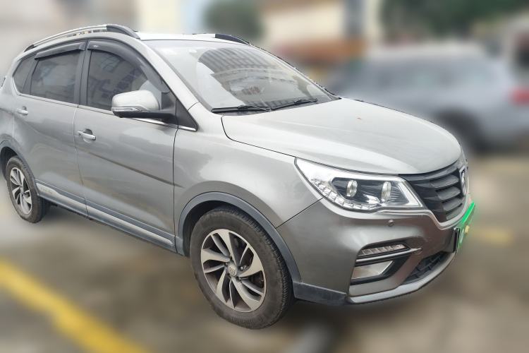 Used Baojun 560 2017 1.5T DCT Flagship Model 7 Seats Exterior 2