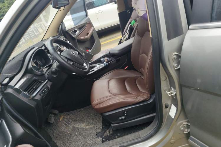 Used Baojun 560 2017 1.5T DCT Flagship Model 7 Seats Left Front Seat