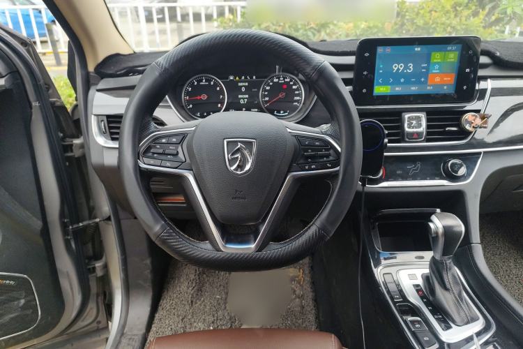 Used Baojun 560 2017 1.5T DCT Flagship Model 7 Seats Steering Wheel