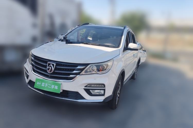 Used Baojun 560 2017 Rhythmic Edition 1.5T Manual Premium Model Guazi used car, China used car export, Used car for sale, Used cars, Cheapest cars for sale