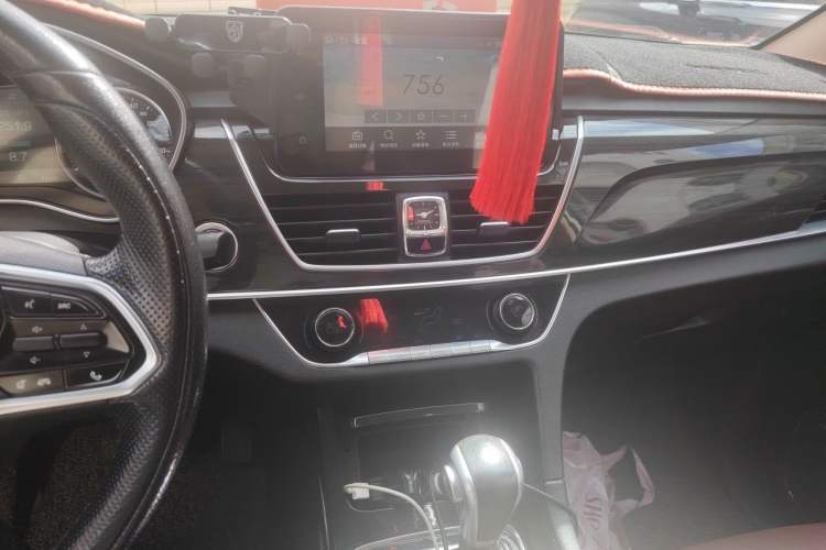 Used Baojun 560 2017 1.5T DCT Flagship Model Audio And AC Panel