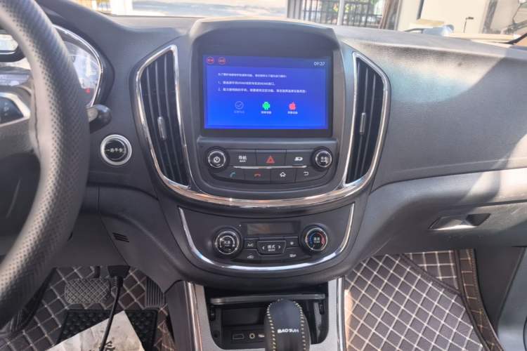 Used Baojun 560 2017 Rhythmic Edition 1.8L iAMT Prestige Model Audio And AC Panel