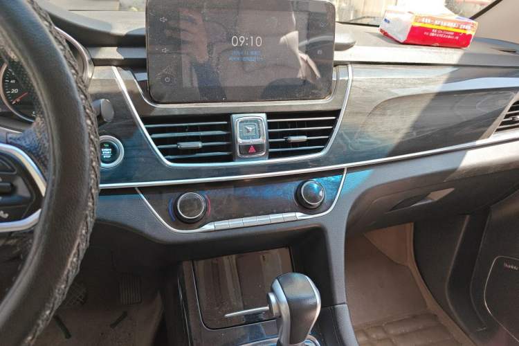 Used Baojun 560 2017 1.5T DCT Flagship Model Audio And AC Panel