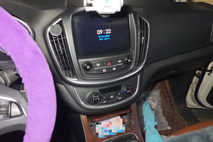 Used Baojun 560 2017 Rhythmic Edition 1.5T Manual Premium Model Audio And AC Panel