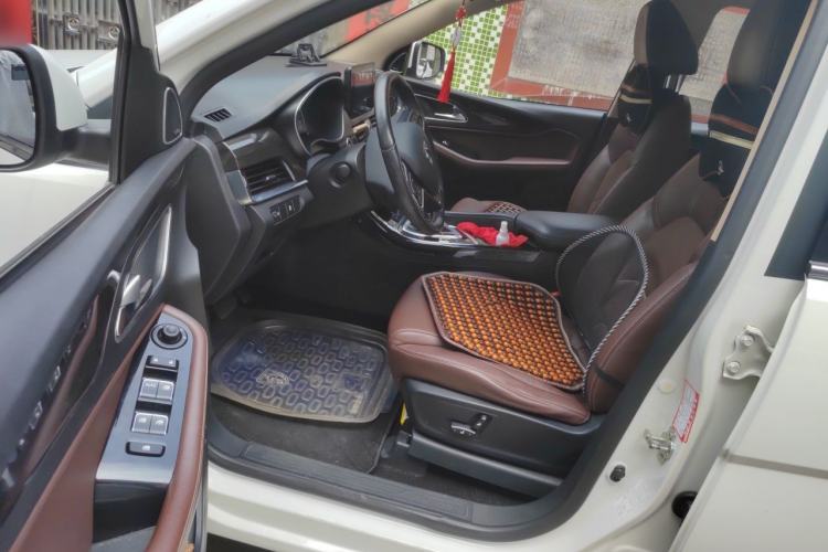 Used Baojun 560 2017 1.5T DCT Prestige Edition Driver Seat