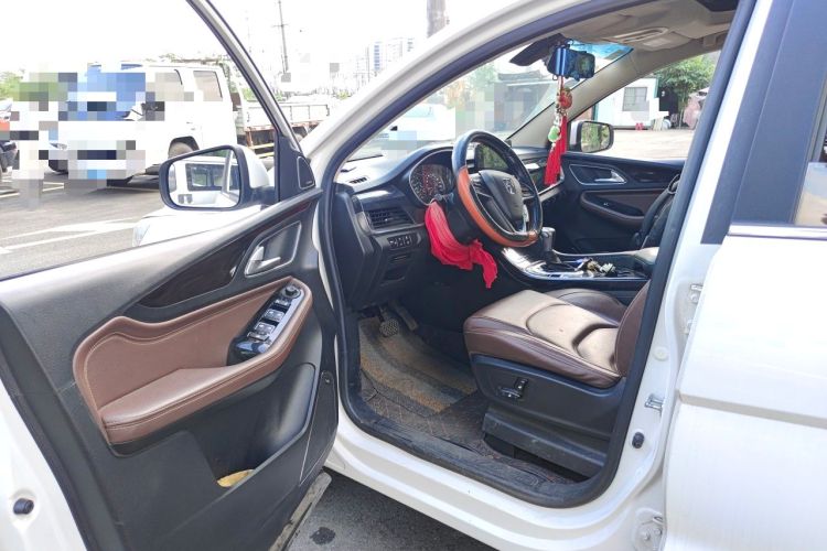 Used Baojun 560 2017 1.5T DCT Flagship Model 7 Seats Driver Seat