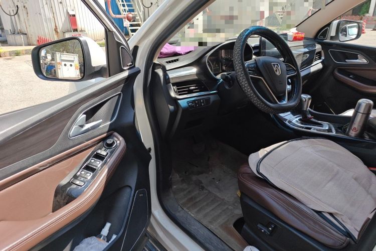Used Baojun 560 2017 1.5T DCT Flagship Model Driver Seat