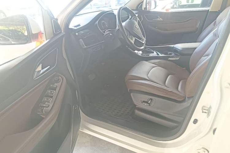 Used Baojun 560 2017 1.5T DCT Flagship Model Driver Seat
