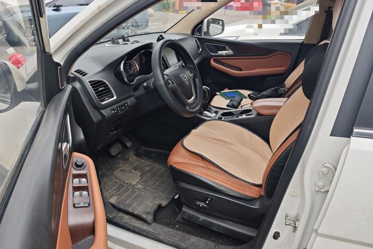 Used Baojun 560 2017 Rhythmic Edition 1.8L iAMT Prestige Model Driver Seat