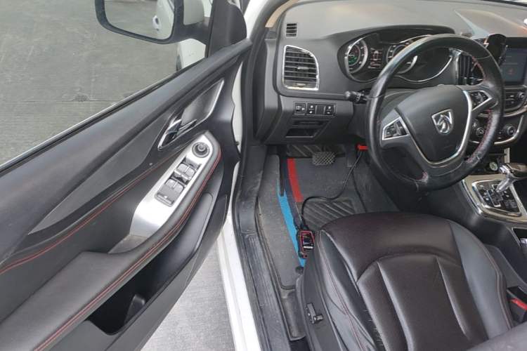 Used Baojun 560 2017 Rhythmic Edition 1.8L iAMT Prestige Model Driver Seat