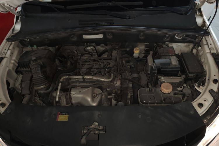 Used Baojun 560 2017 1.5T DCT Prestige Edition Engine Bay