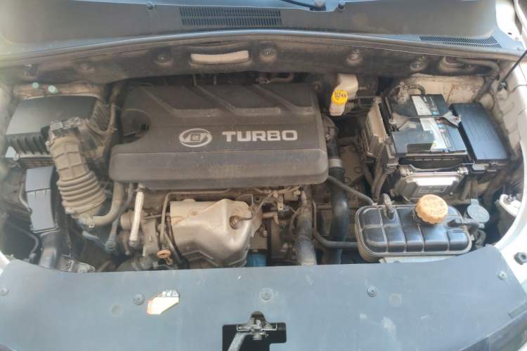 Used Baojun 560 2017 1.5T DCT Prestige Edition Engine Bay