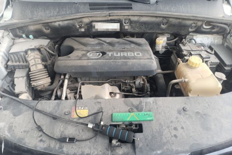 Used Baojun 560 2017 Rhythmic Edition 1.5T Manual Premium Model Engine Bay