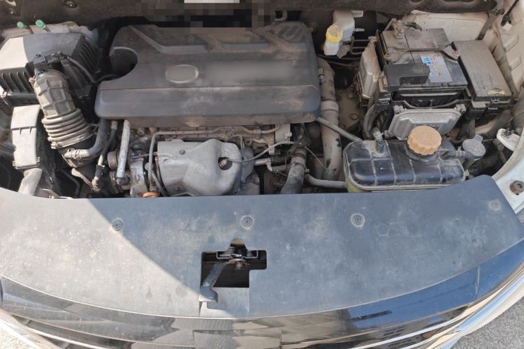 Used Baojun 560 2017 1.5T DCT Flagship Model Engine Bay