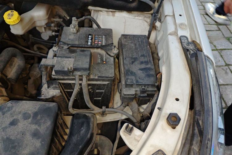 Used Baojun 560 2017 Rhythmic Edition 1.8L iAMT Prestige Model Engine Bay Left