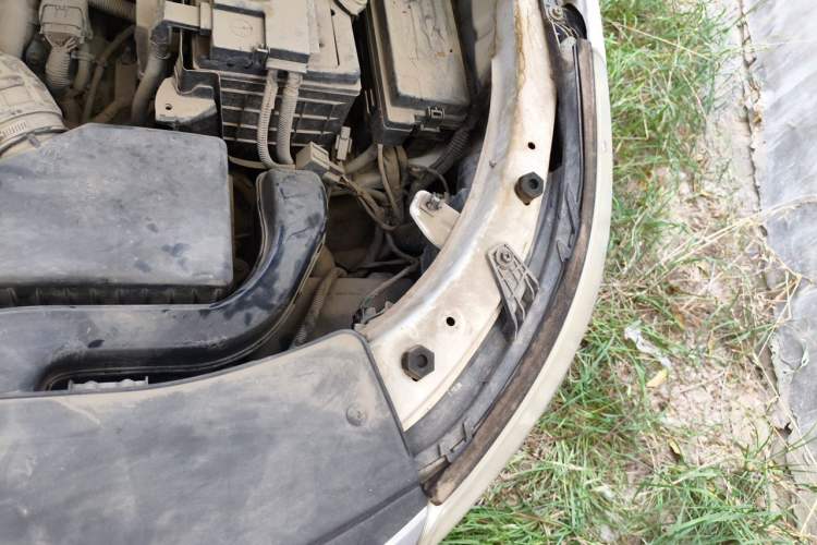 Used Baojun 560 2017 1.8L iAMT Comfort Model Engine Bay Left