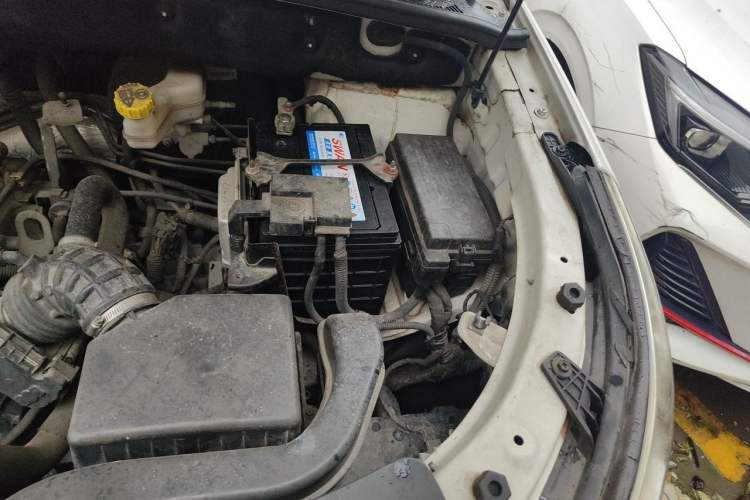 Used Baojun 560 2017 Rhythmic Edition 1.8L iAMT Prestige Model Engine Bay Left