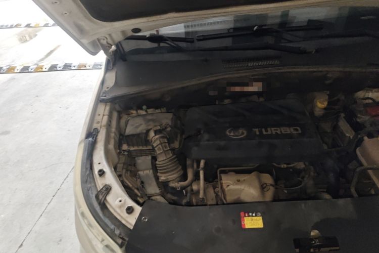 Used Baojun 560 2017 Rhythmic Edition 1.5T Manual Enjoyment Model Engine Bay Right