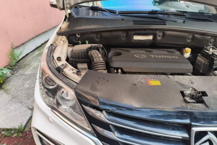 Used Baojun 560 2017 1.5T DCT Flagship Model Engine Bay Right