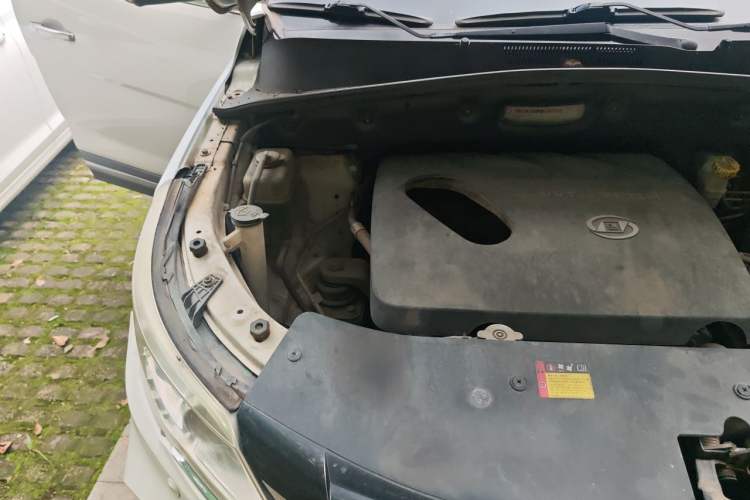 Used Baojun 560 2017 Rhythmic Edition 1.8L iAMT Prestige Model Engine Bay Right