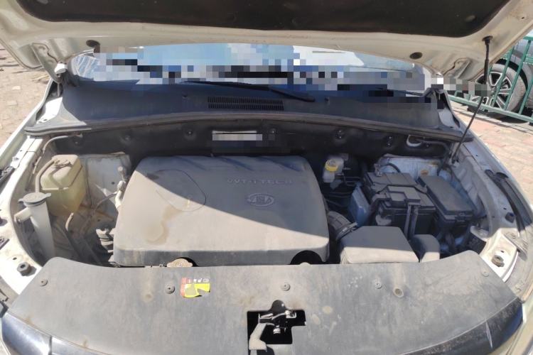 Used Baojun 560 2017 Rhythmic Edition 1.8L iAMT Prestige Model Engine Bay
