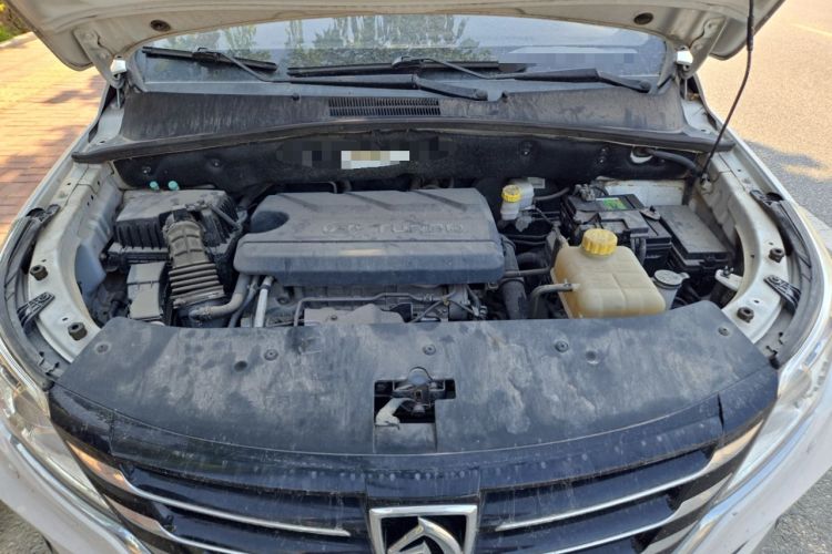 Used Baojun 560 2017 Rhythmic Edition 1.5T Manual Premium Model Engine Bay