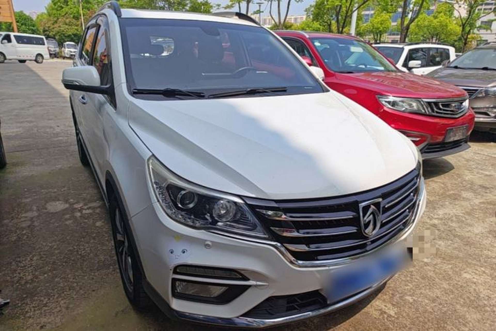 Used Baojun 560 2017 1.5T DCT Flagship Model 7 Seats Exterior 1